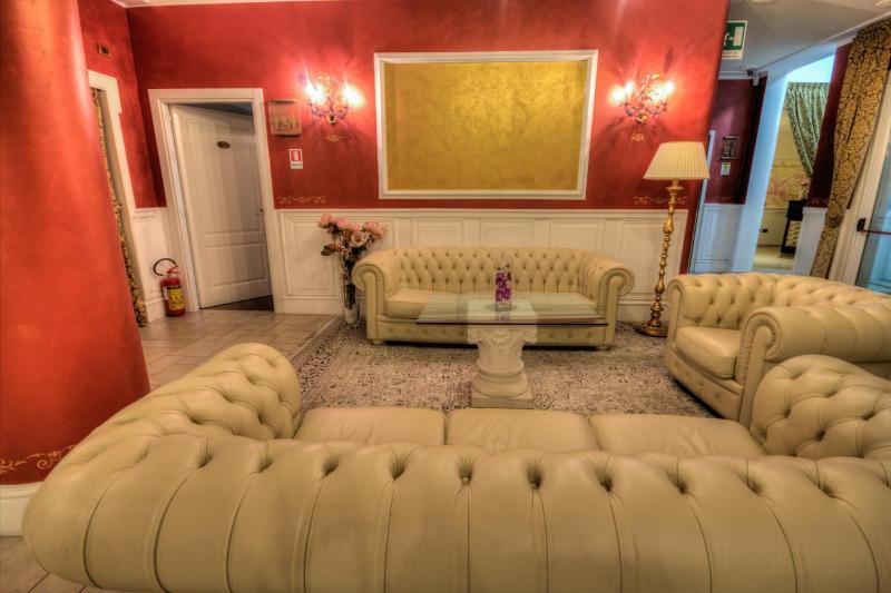 Hotel Madonna Delle Grazie Ceglie Messapica Bagian luar foto