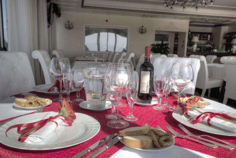Hotel Madonna Delle Grazie Ceglie Messapica Bagian luar foto