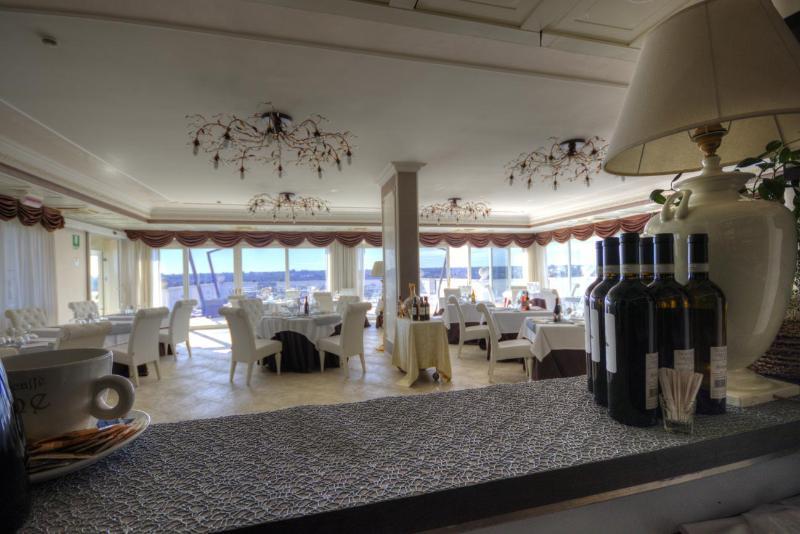 Hotel Madonna Delle Grazie Ceglie Messapica Bagian luar foto